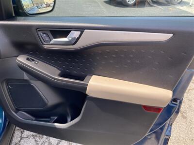 2020 Ford Escape SEL   - Photo 19 - Morgantown, WV 26505