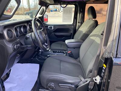 2020 Jeep Wrangler Sport   - Photo 11 - Morgantown, WV 26505