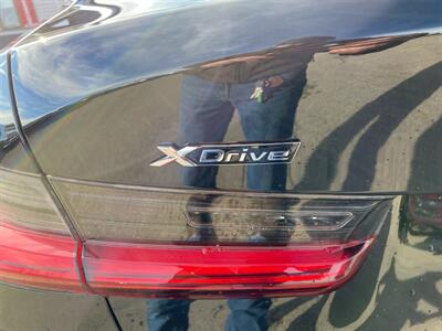 2021 BMW 330i xDrive   - Photo 8 - Morgantown, WV 26505