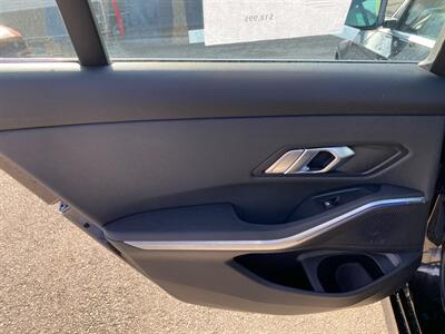 2021 BMW 330i xDrive   - Photo 16 - Morgantown, WV 26505