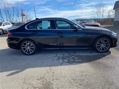 2021 BMW 330i xDrive   - Photo 4 - Morgantown, WV 26505