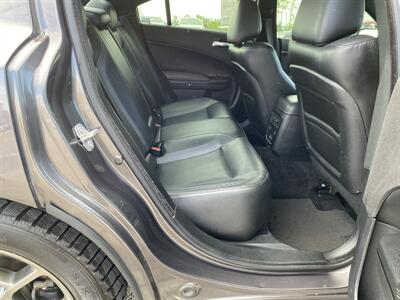 2017 Dodge Charger SXT   - Photo 17 - Morgantown, WV 26505