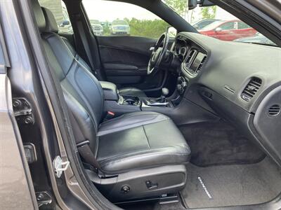 2017 Dodge Charger SXT   - Photo 19 - Morgantown, WV 26505