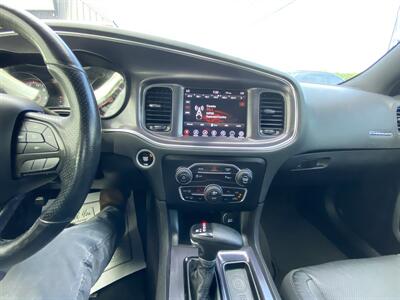 2017 Dodge Charger SXT   - Photo 26 - Morgantown, WV 26505