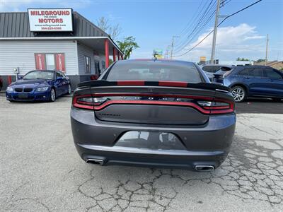 2017 Dodge Charger SXT   - Photo 6 - Morgantown, WV 26505
