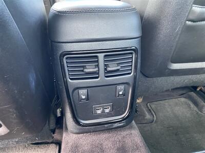 2017 Dodge Charger SXT   - Photo 15 - Morgantown, WV 26505
