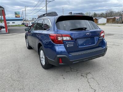 2019 Subaru Outback 2.5i Premium   - Photo 7 - Morgantown, WV 26505