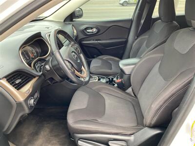 2015 Jeep Cherokee Latitude   - Photo 11 - Morgantown, WV 26505