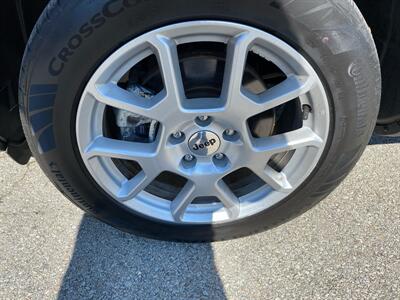 2022 Jeep Renegade Latitude   - Photo 11 - Morgantown, WV 26505