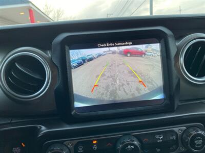 2018 Jeep Wrangler Unlimited Sahara   - Photo 29 - Morgantown, WV 26505