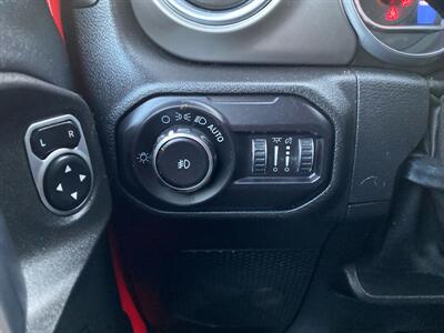 2018 Jeep Wrangler Unlimited Sahara   - Photo 22 - Morgantown, WV 26505