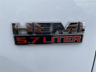 2017 RAM 1500 SLT   - Photo 10 - Morgantown, WV 26505