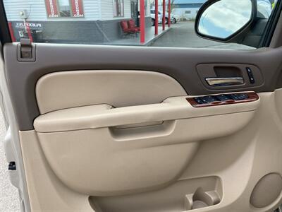 2013 Chevrolet Suburban LT   - Photo 12 - Morgantown, WV 26505