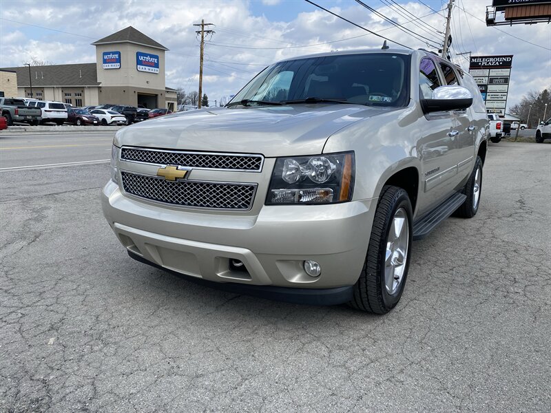 2013 Chevrolet Suburban LT  