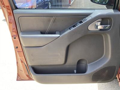 2016 Nissan Frontier SV   - Photo 12 - Morgantown, WV 26505