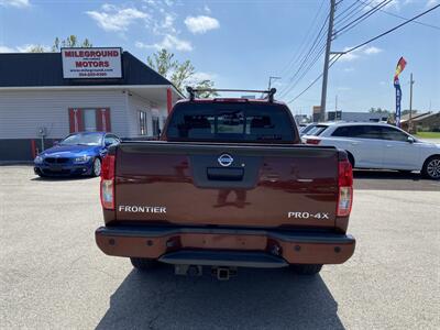 2016 Nissan Frontier SV   - Photo 6 - Morgantown, WV 26505