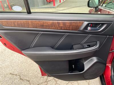 2018 Subaru Outback 3.6R Limited   - Photo 15 - Morgantown, WV 26505