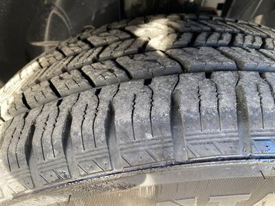 2019 Ford Explorer XLT   - Photo 11 - Morgantown, WV 26505