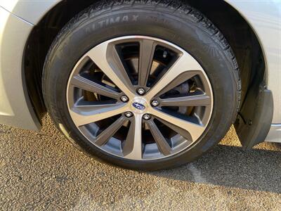 2015 Subaru Legacy 3.6R Limited   - Photo 10 - Morgantown, WV 26505