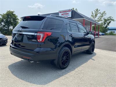 2017 Ford Explorer   - Photo 3 - Morgantown, WV 26505