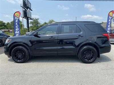 2017 Ford Explorer   - Photo 6 - Morgantown, WV 26505