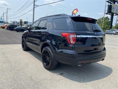 2017 Ford Explorer   - Photo 7 - Morgantown, WV 26505