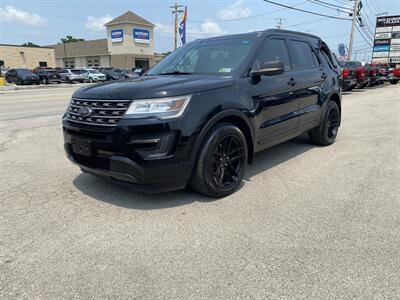 2017 Ford Explorer   - Photo 1 - Morgantown, WV 26505