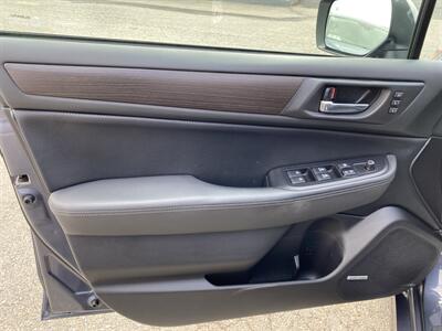 2017 Subaru Legacy 2.5i Limited   - Photo 13 - Morgantown, WV 26505
