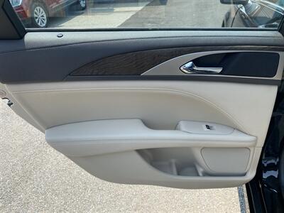 2017 Lincoln MKZ Reserve - Photo 13 - Morgantown, WV 26505