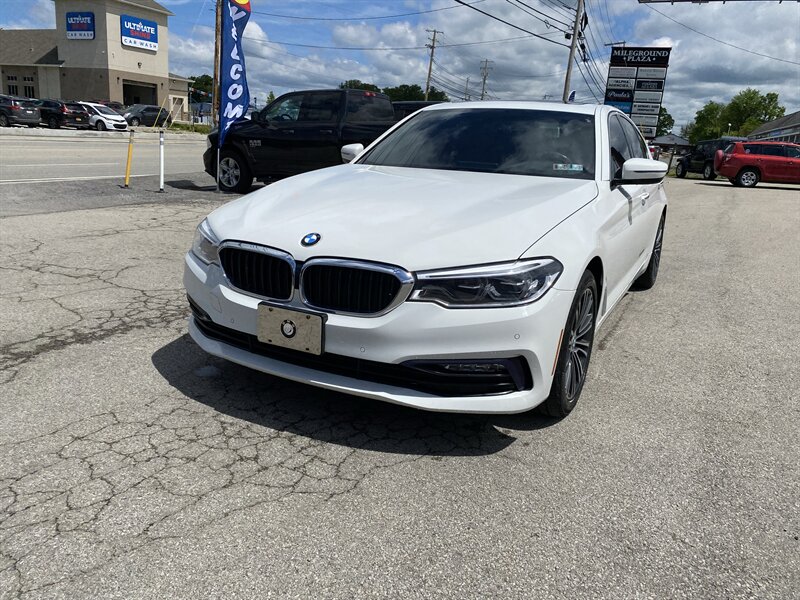 2017 BMW 5 Series 540i xDrive Sedan's photo