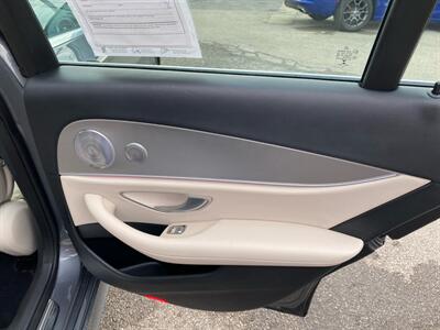2017 Mercedes-Benz E 300 4MATIC   - Photo 17 - Morgantown, WV 26505