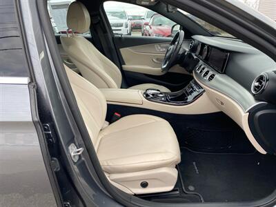 2017 Mercedes-Benz E 300 4MATIC   - Photo 18 - Morgantown, WV 26505