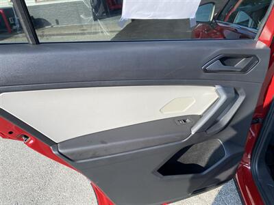 2018 Volkswagen Tiguan 2.0T SE 4Motion - Photo 15 - Morgantown, WV 26505