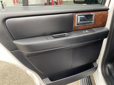 2017 Lincoln Navigator Select   - Photo 13 - Morgantown, WV 26505