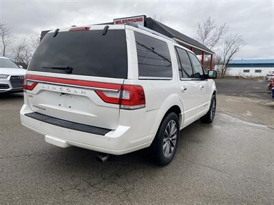 2017 Lincoln Navigator Select   - Photo 5 - Morgantown, WV 26505