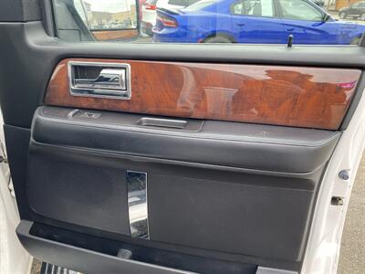 2017 Lincoln Navigator Select   - Photo 19 - Morgantown, WV 26505