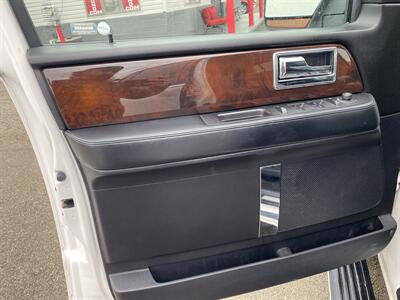 2017 Lincoln Navigator Select   - Photo 11 - Morgantown, WV 26505