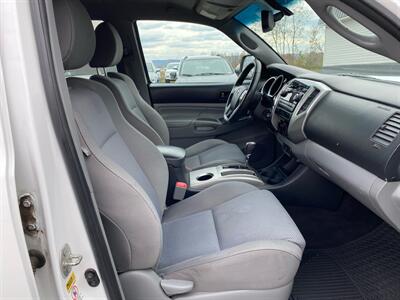 2012 Toyota Tacoma V6   - Photo 19 - Morgantown, WV 26505