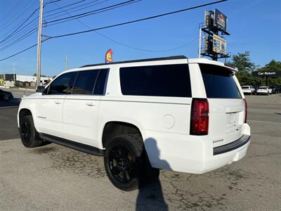 2018 Chevrolet Suburban LT - Photo 7 - Morgantown, WV 26505