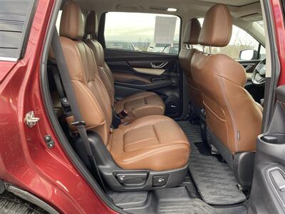 2020 Subaru Ascent Touring   - Photo 18 - Morgantown, WV 26505