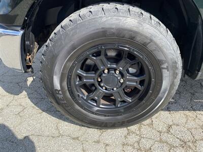 2015 Ford F-150 XLT FX4 - Photo 10 - Morgantown, WV 26505