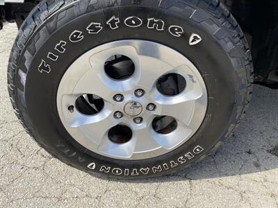 2015 Jeep Wrangler Unlimited Sahara   - Photo 8 - Morgantown, WV 26505
