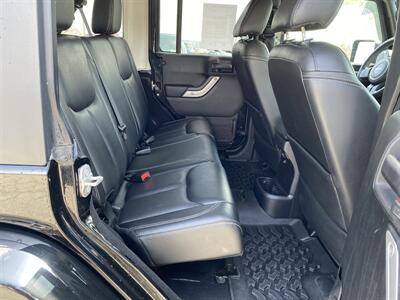 2015 Jeep Wrangler Unlimited Sahara   - Photo 15 - Morgantown, WV 26505