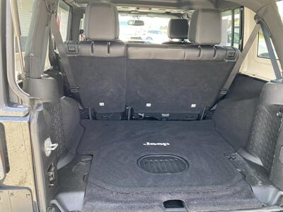 2015 Jeep Wrangler Unlimited Sahara   - Photo 14 - Morgantown, WV 26505