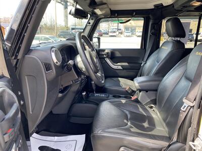2015 Jeep Wrangler Unlimited Sahara   - Photo 10 - Morgantown, WV 26505
