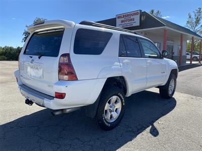 2004 Toyota 4Runner SR5 - Photo 5 - Morgantown, WV 26505