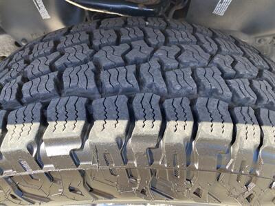 2004 Toyota 4Runner SR5 - Photo 11 - Morgantown, WV 26505