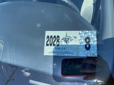 2004 Toyota 4Runner SR5 - Photo 12 - Morgantown, WV 26505