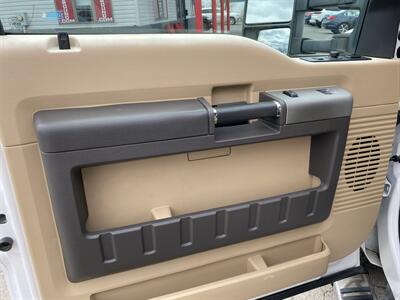 2013 Ford F-250 Super Duty  LARIAT - Photo 13 - Morgantown, WV 26505