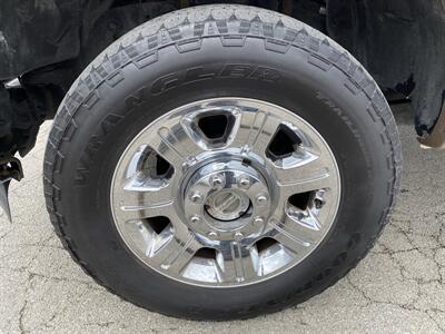 2013 Ford F-250 Super Duty  LARIAT - Photo 10 - Morgantown, WV 26505